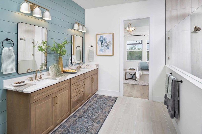 The Rubytail - Owner's Bath