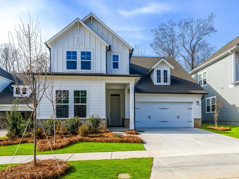 North Creek Village por David Weekley Homes en Charlotte North Carolina
