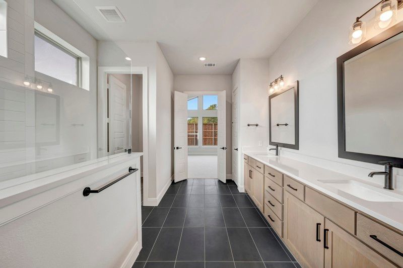 Owner's Bath