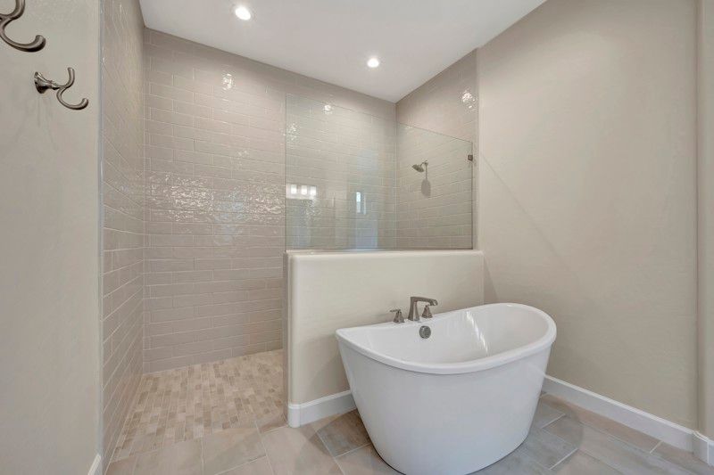 Owner's Bath