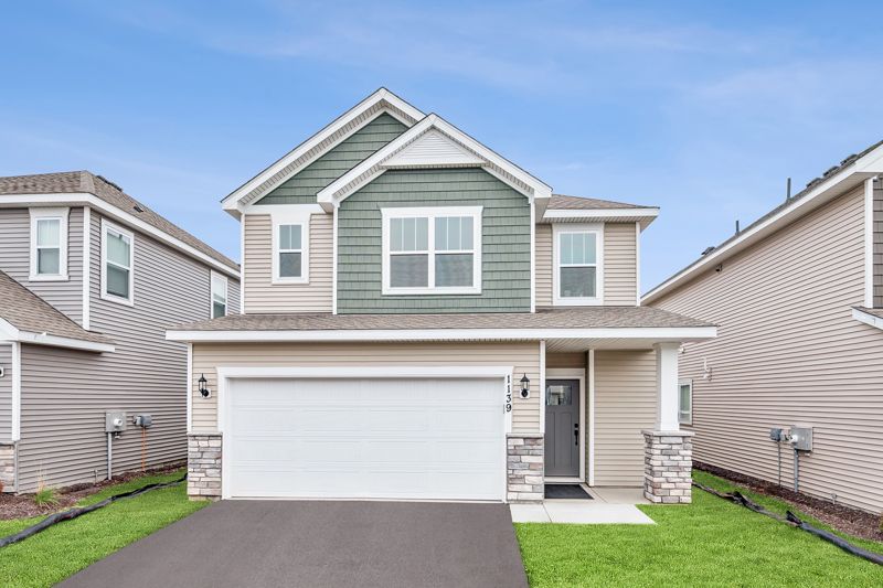 Cagney - Amber Fields - Carriage Homes at Ashford: Rosemount, Minnesota - David Weekley Homes