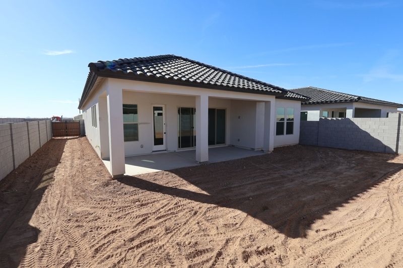 2374 E Rihl Rd (Casswell)