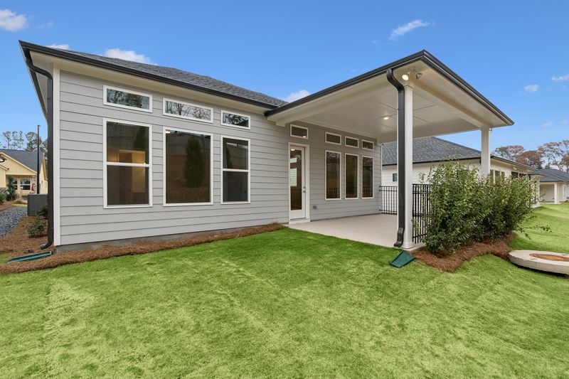 242 Strawberry Lane (Octavia)