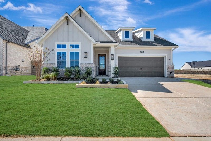 Raddington - Treeline: Justin, Texas - David Weekley Homes