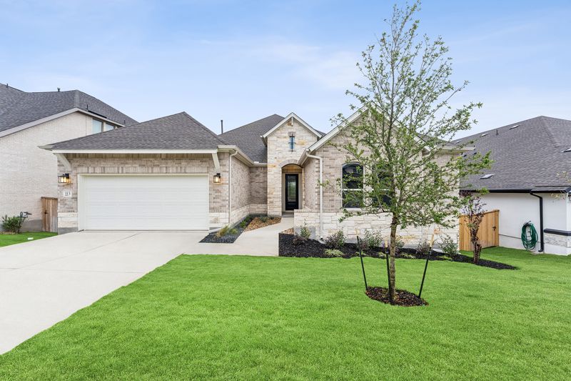 113 Lambs Ear Path (Delafield)