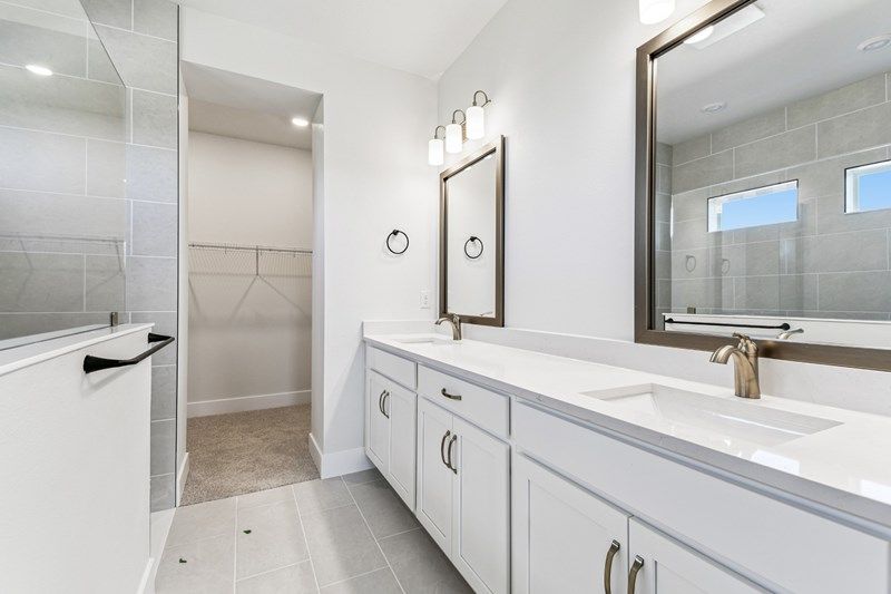 The Danica - Owner's Bath