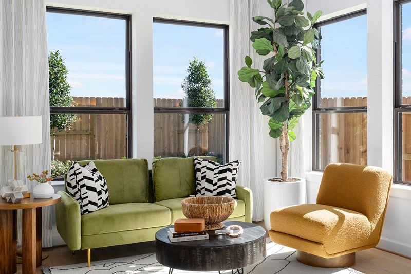 The Begonia - Sun Room