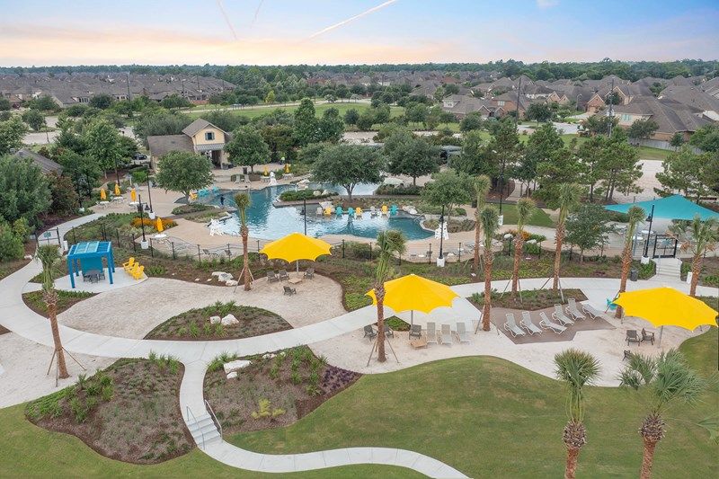 Sienna 42' Amenities