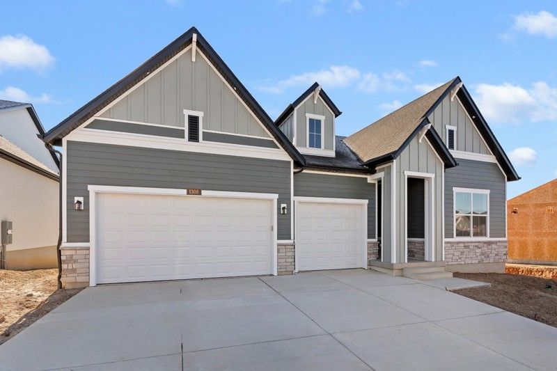 1308 E. Larkspur Way (Bromley)