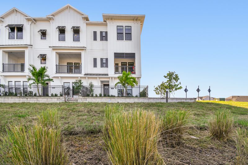 7200 Sutton Lane (Coastline)