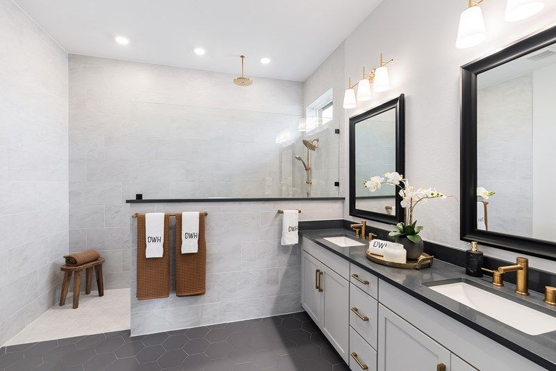 The Presidio - Owner's Bath