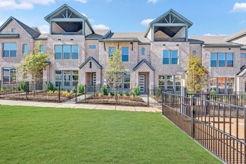 4843  Fuller Court Unit 1203 (Lashbrook)