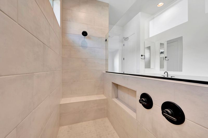 Owner's Bath