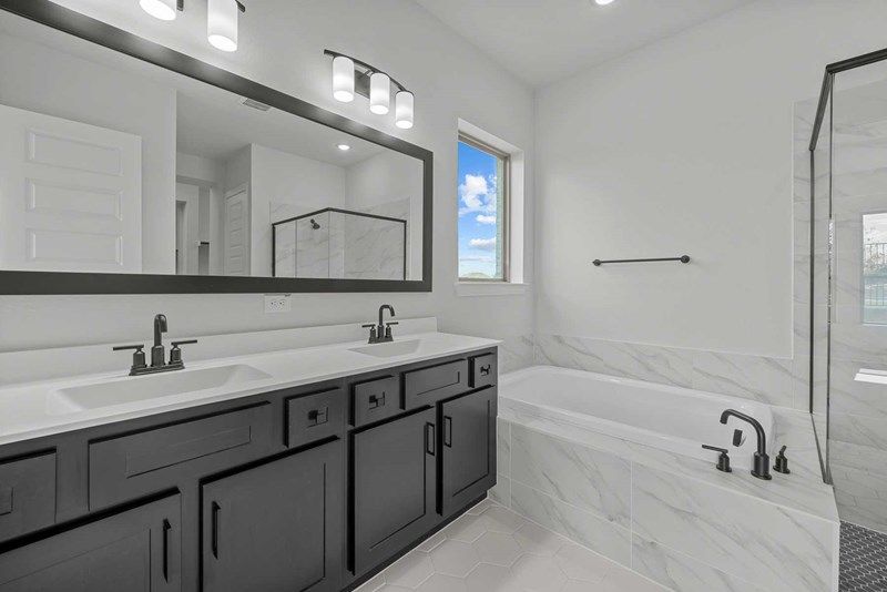 The Avonlea - Owner's Bath