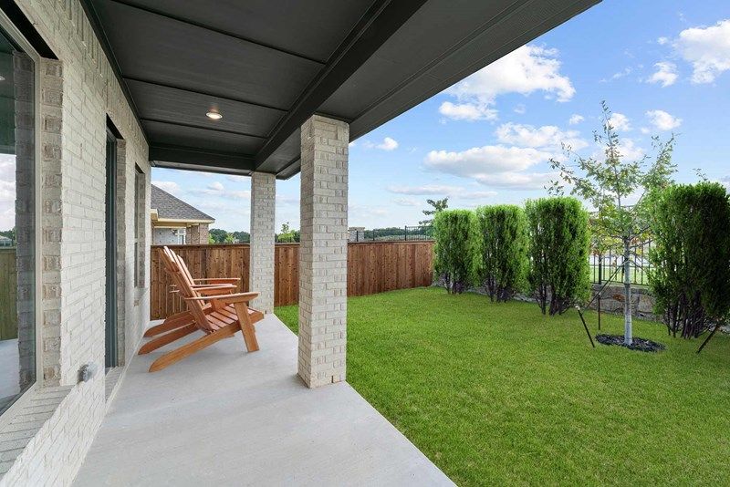The Avonlea - Covered Porch