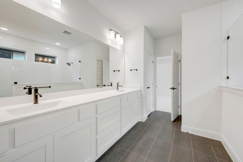 Owner's Bath
