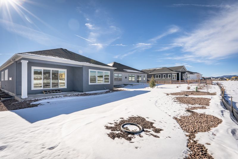 6538 Arabesque Loop (Ivyglen)