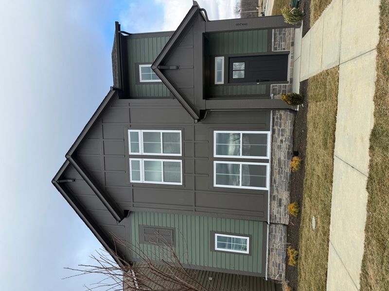 828 Possman Way (Sterling)