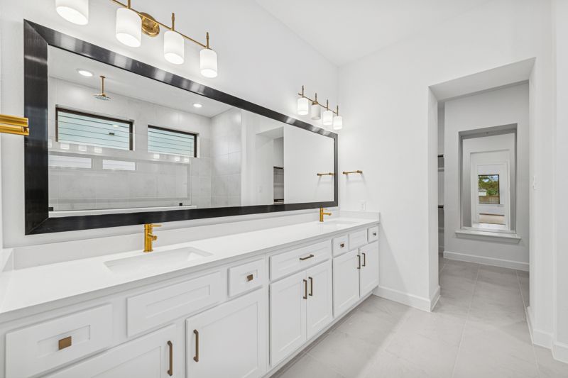 Owner's Bath