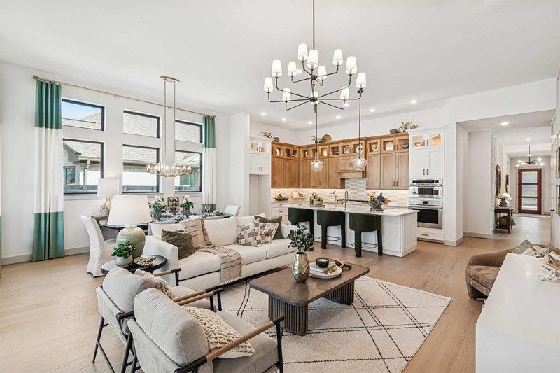 The Azalea - Family Room