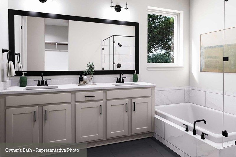 The Garland - Owner's Bath