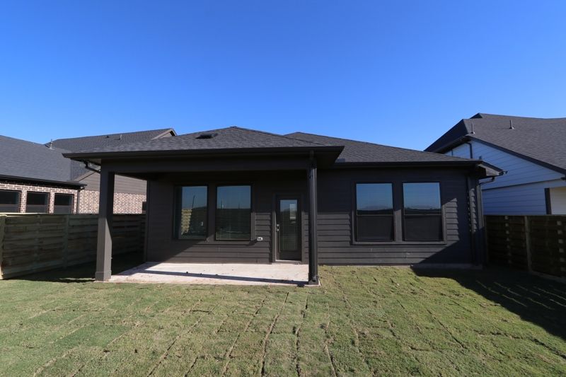 10710 Midnight Court (Flora)