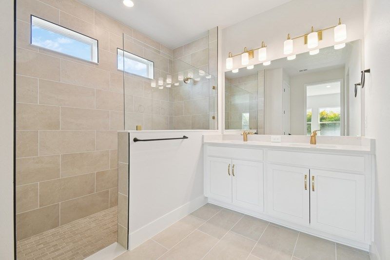 The Allman - Owner's Bath