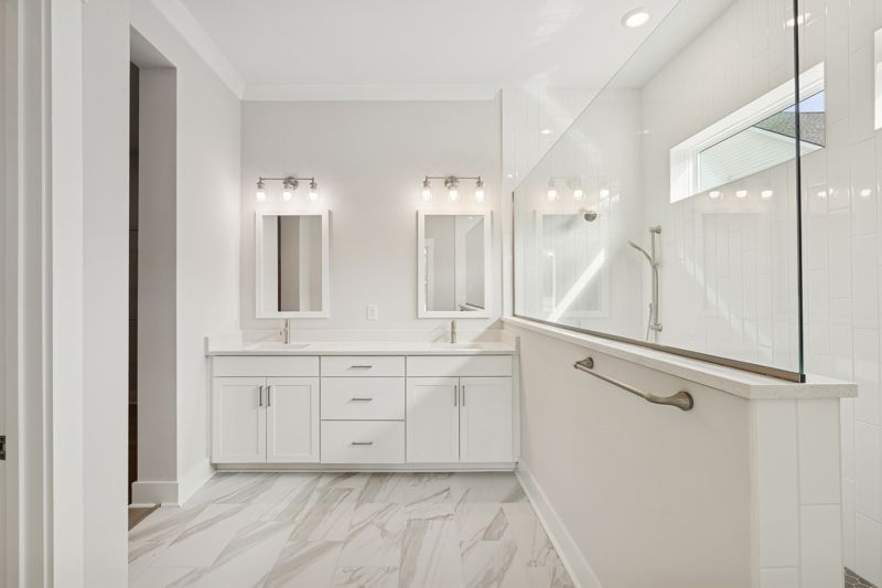 Owner's Bath