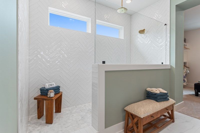 The Wynstone - Owner's Bath
