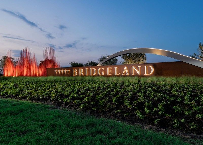 Bridgeland - Entrance Monument