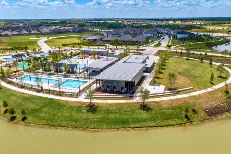 Bridgeland - Amenities