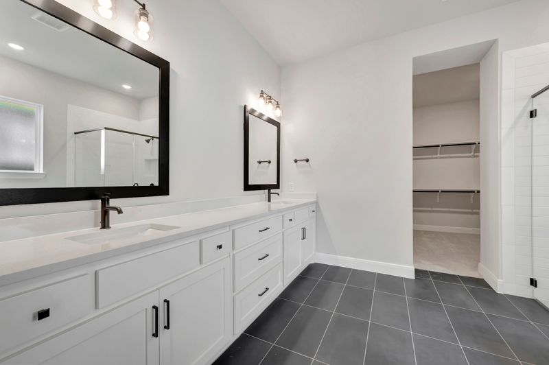 Owner's Bath