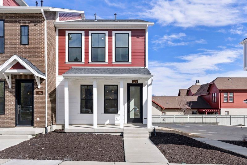 Houndstooth - The Dawn at Daybreak: South Jordan, Utah - David Weekley Homes