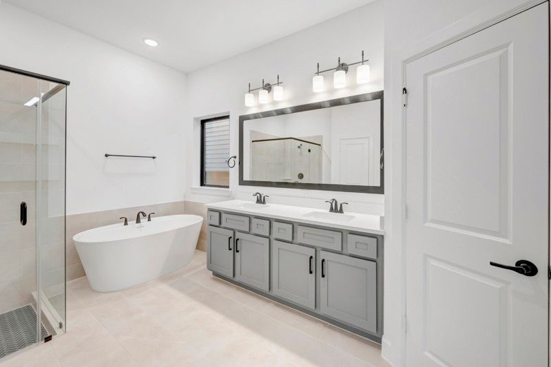 Owner's Bath