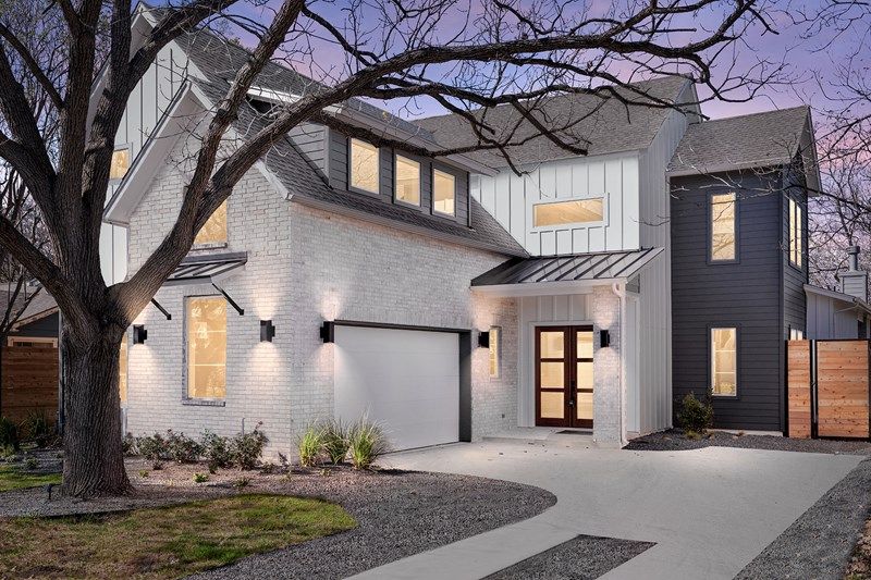 Central Living - Urban Quick Move-in Homes - Exterior Front