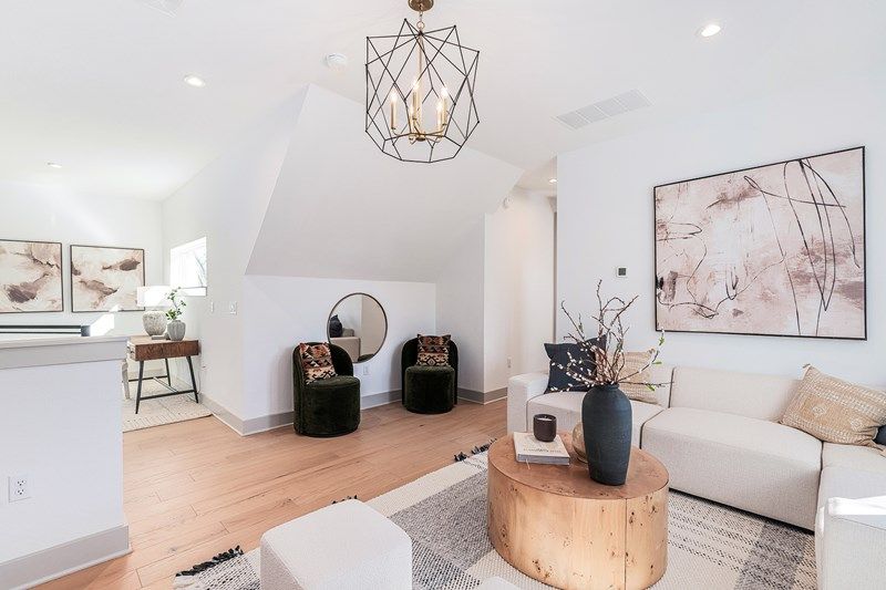 Central Living - Urban Quick Move-in Homes - Retreat