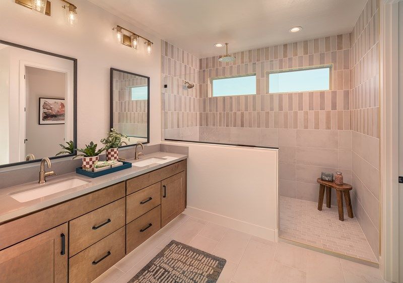 The Reserva - Owner's Bath