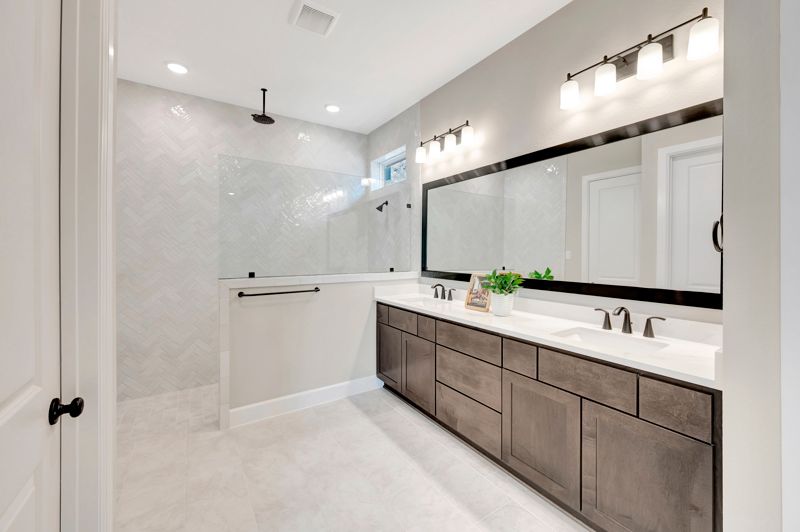 Owner's Bath