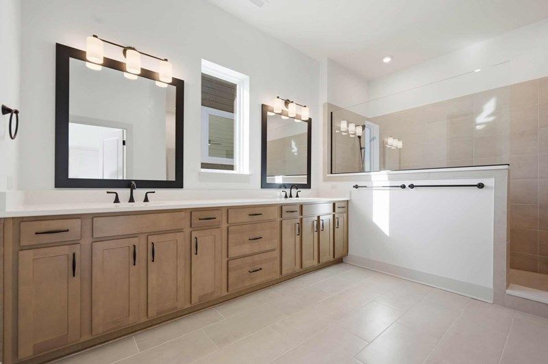 The Elkhart - Owner's Bath