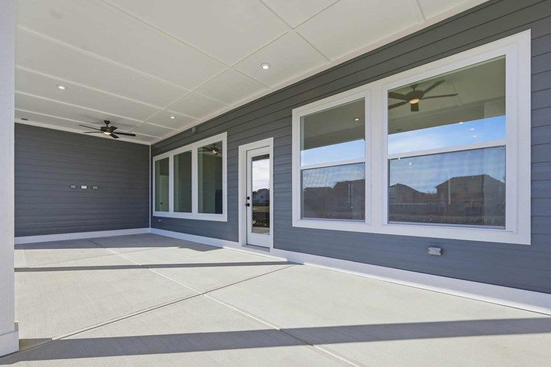 The Elkhart - Extended Covered Porch