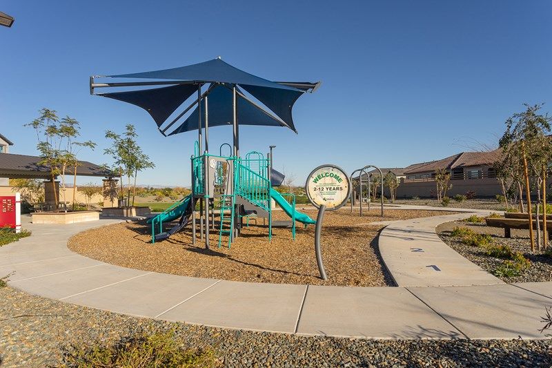 Suelo at Legado West