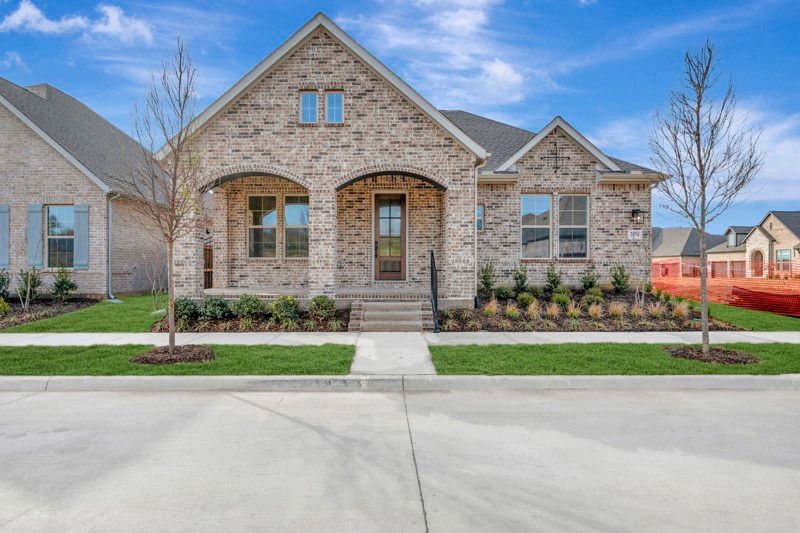 Chasewood - Elements at Viridian - Traditional Series: Arlington, Texas - David Weekley Homes