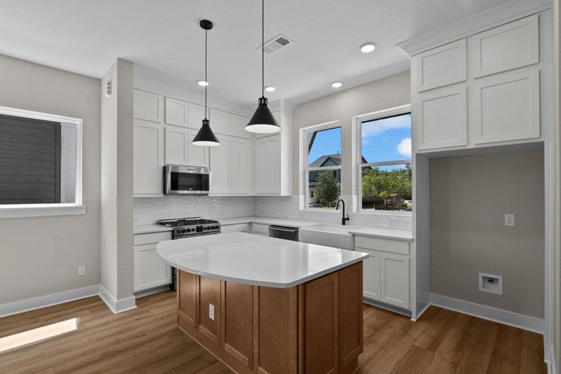 The Edmond - Kitchen