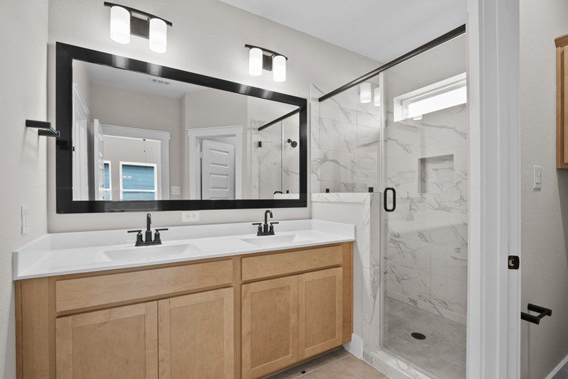 The Edmond - Owner's Bath