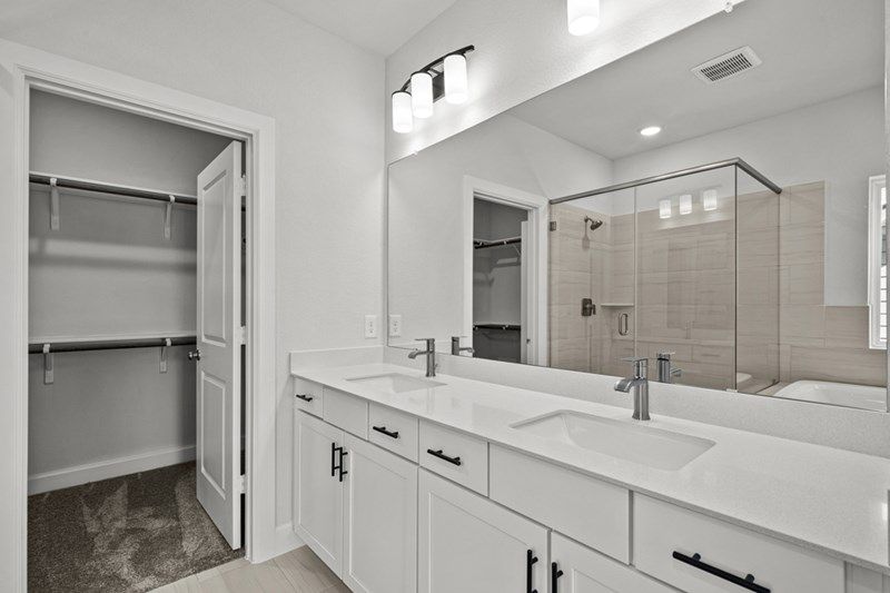 The Foxman - Owner's Bath