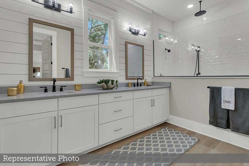 The Bridgeside - Owner's Bath