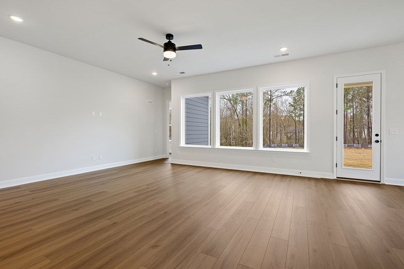 The ingrid - Family Room