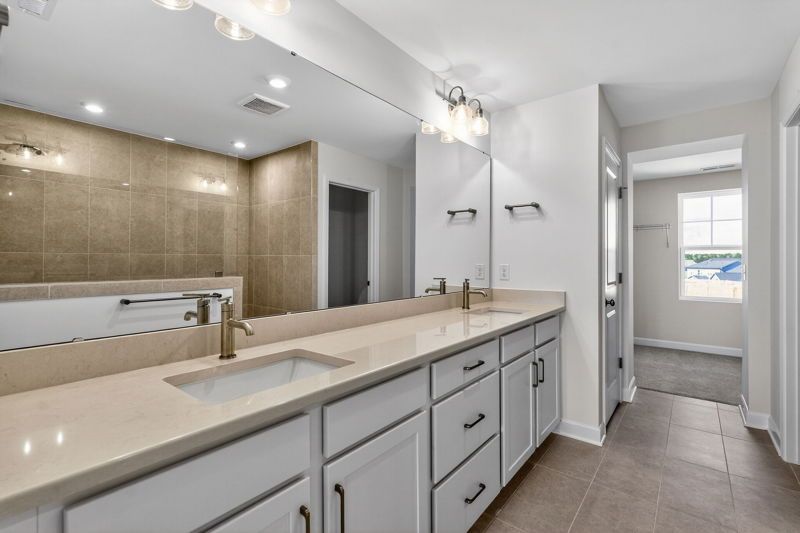 Owner's Bath
