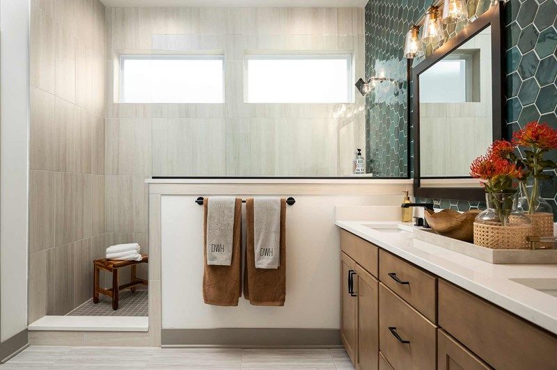 The Independence - Owner's Bath