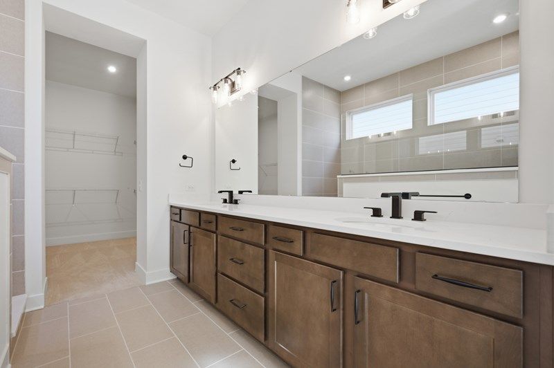 The Foundation - Owner's Bath